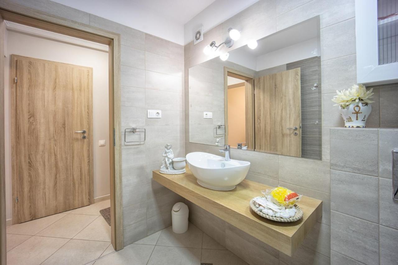 Coresi Rezidence & Apartment *
