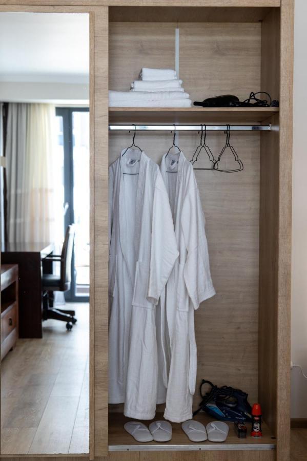Apartment Coresi Rezidence &